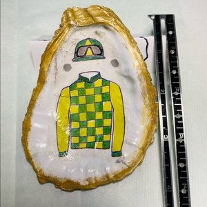 Jockey oyster shell. Hand made. For your trinkets, jewelry, keys, etc.